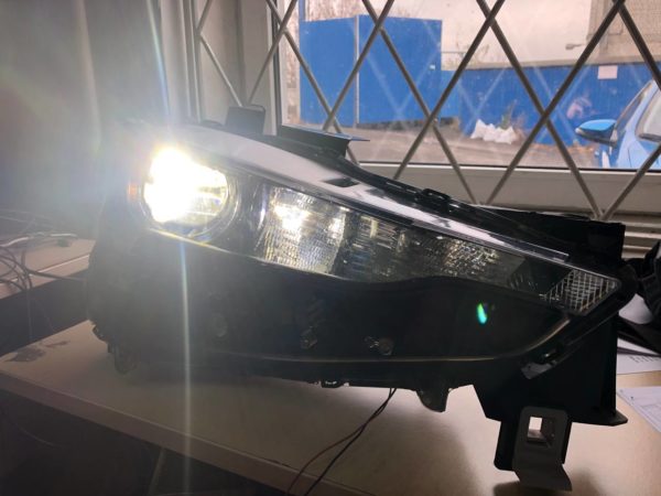Купити Фара правая Mazda CX-5 LED 2017-2020 USA Оригинал Б/у